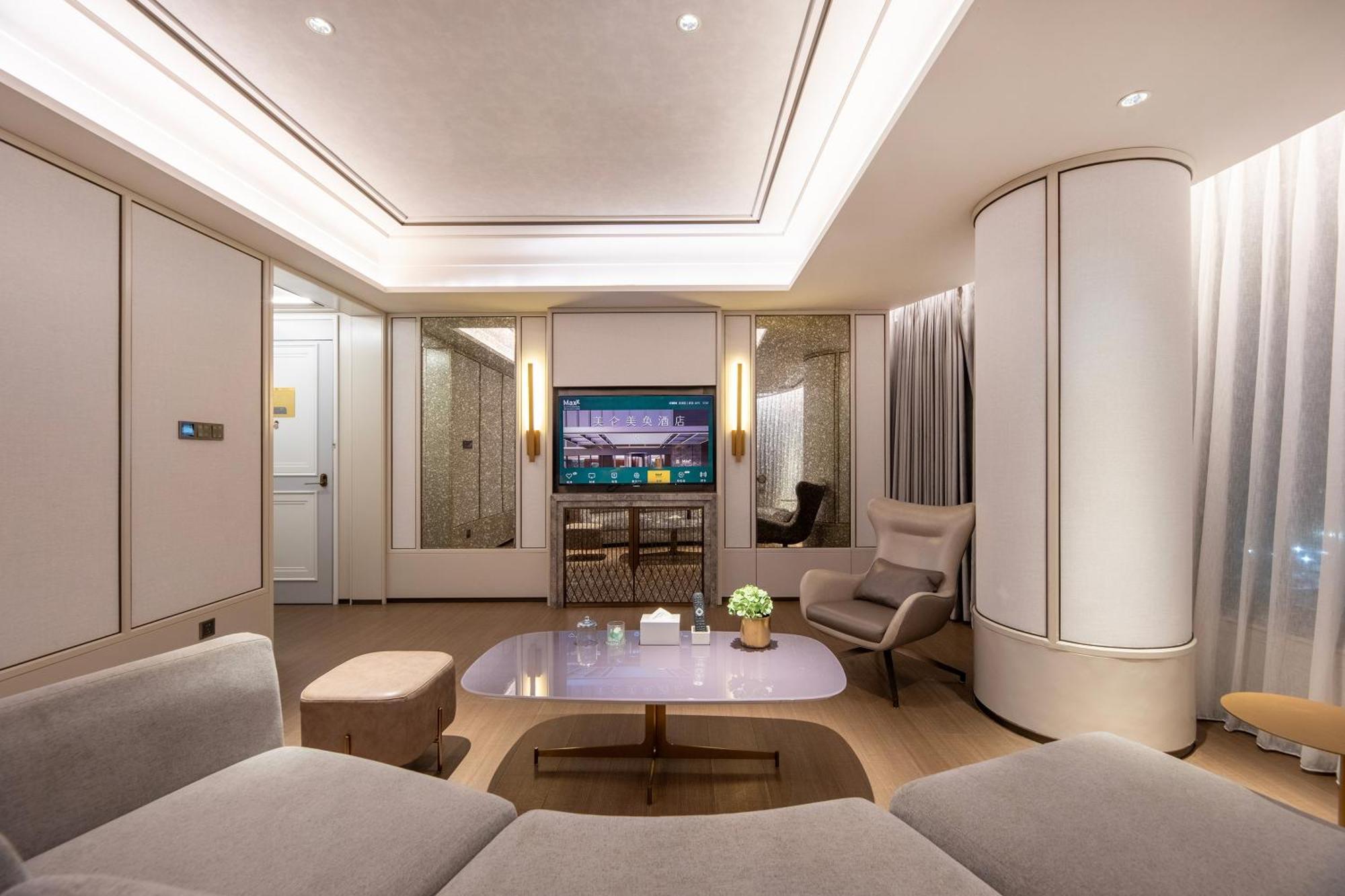 แกรนด์ เมอร์เคียว กวางโจว จูเจียง Hotel ภายนอก รูปภาพ