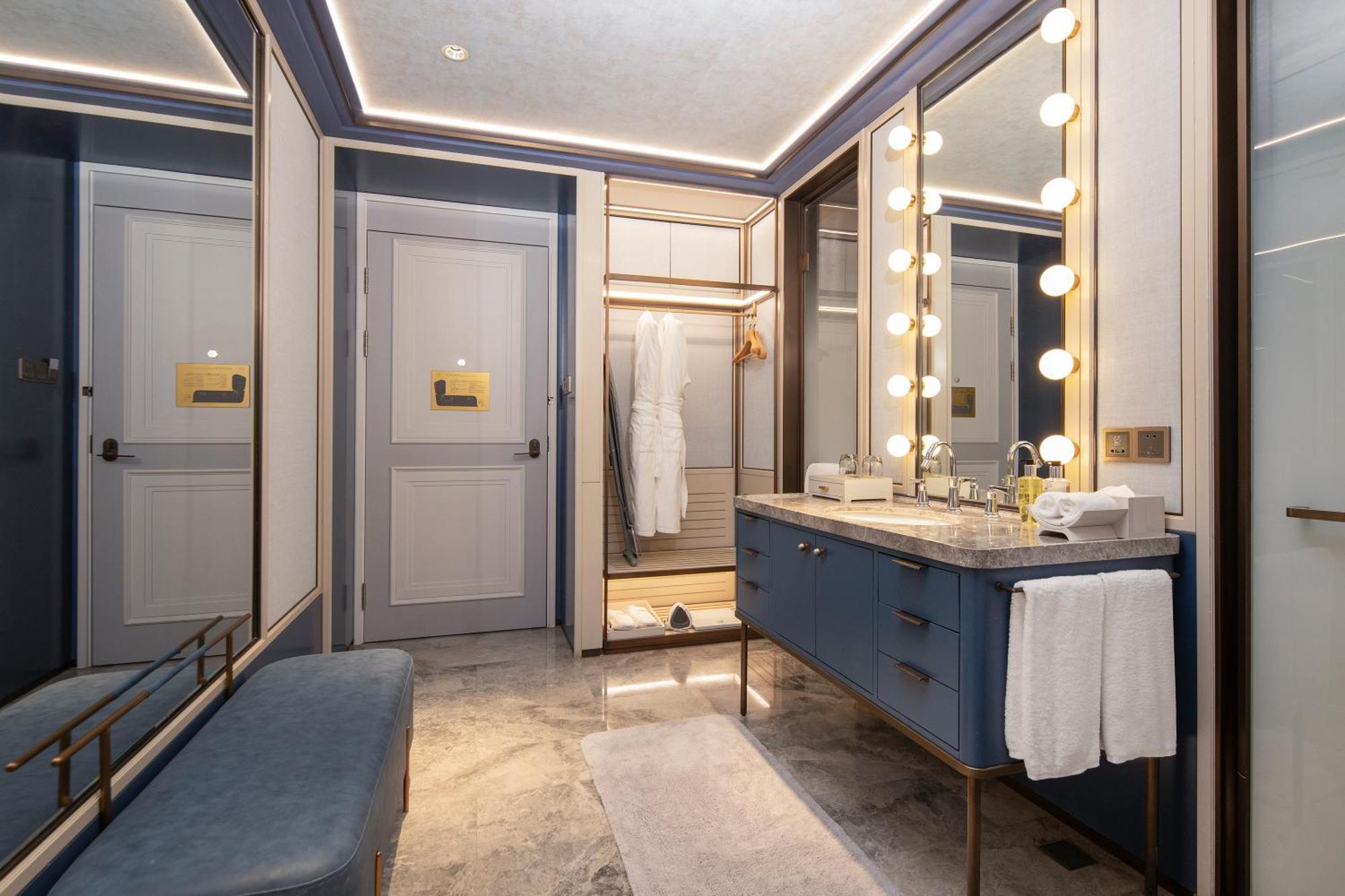แกรนด์ เมอร์เคียว กวางโจว จูเจียง Hotel ภายนอก รูปภาพ