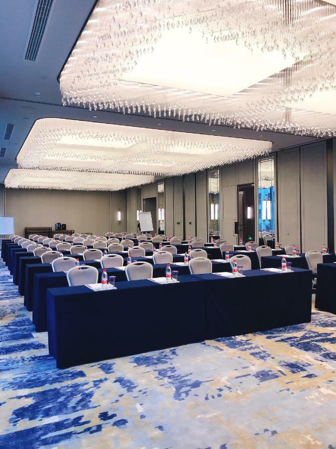 แกรนด์ เมอร์เคียว กวางโจว จูเจียง Hotel ภายนอก รูปภาพ